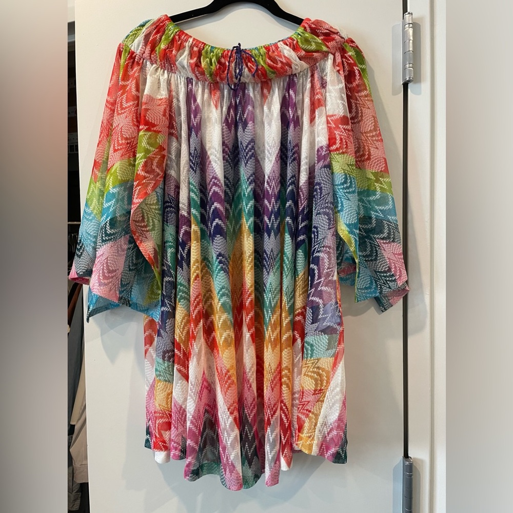 Beautiful and iconic Missoni cover up- Never Worn!